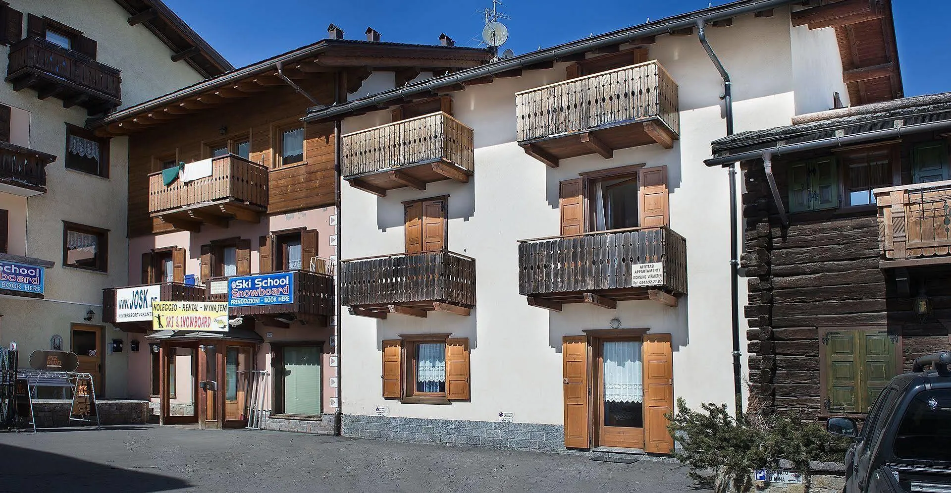 Apartment Baita Carosello Apt 4 By Livigno Accomodation