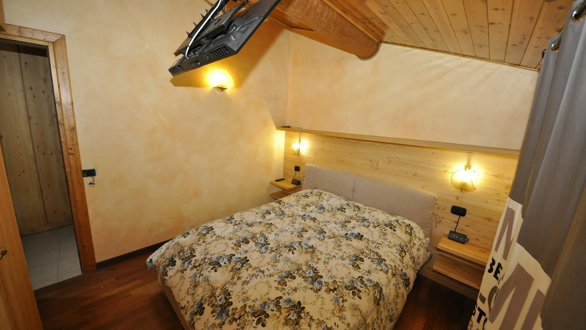 Baita Carosello Apt 4 By Livigno Accomodation Włochy