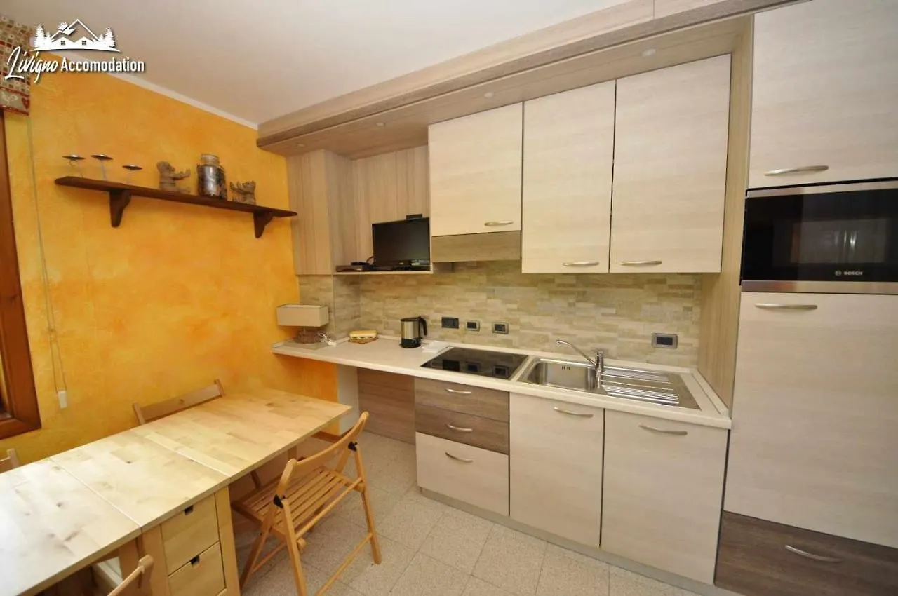 Baita Carosello Apt 4 By Livigno Accomodation