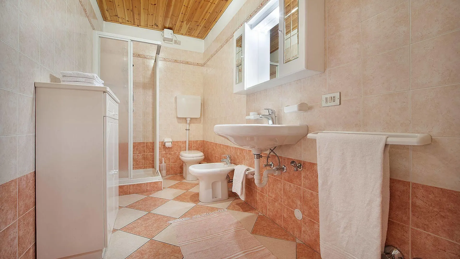 Baita Carosello Apt 4 By Livigno Accomodation Apartment